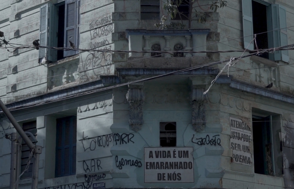 TODAS AS ESQUINAS FALAM DE MIM